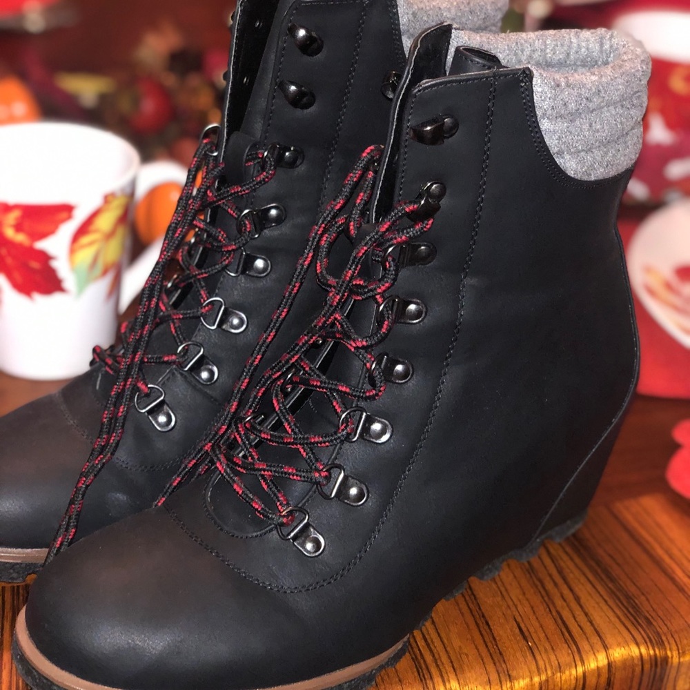 Maurices Black Hidden Wedge Combat Boots Size 10